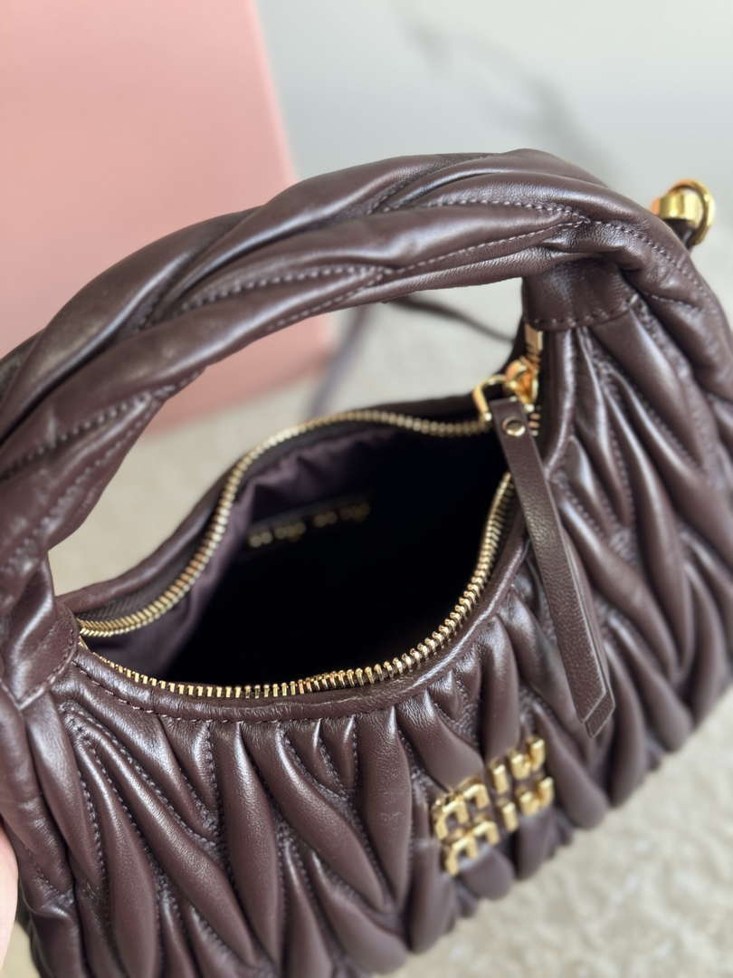 MiuMiu 5BC125 Small Matelass¨¦ nappa leather handbag Dark Brown