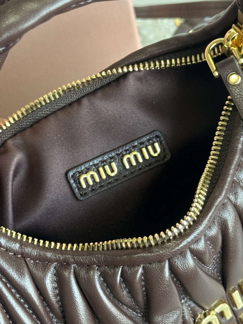MiuMiu 5BC125 Small Matelass¨¦ nappa leather handbag Dark Brown