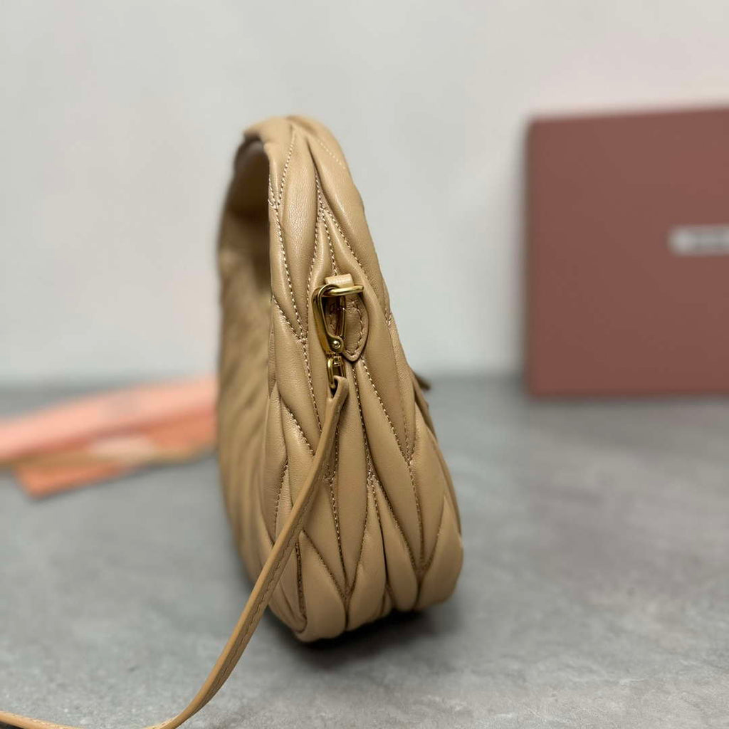 MiuMiu 5BC125 Small Matelass¨¦ nappa leather handbag Apricot