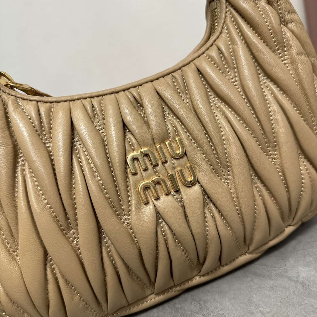 MiuMiu 5BC125 Small Matelass¨¦ nappa leather handbag Apricot