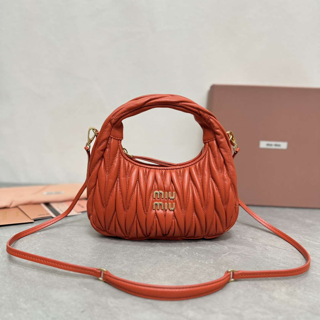 MiuMiu 5BC125 Small Matelass¨¦ nappa leather handbag Orange