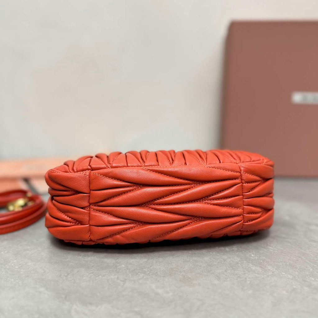 MiuMiu 5BC125 Small Matelass¨¦ nappa leather handbag Orange