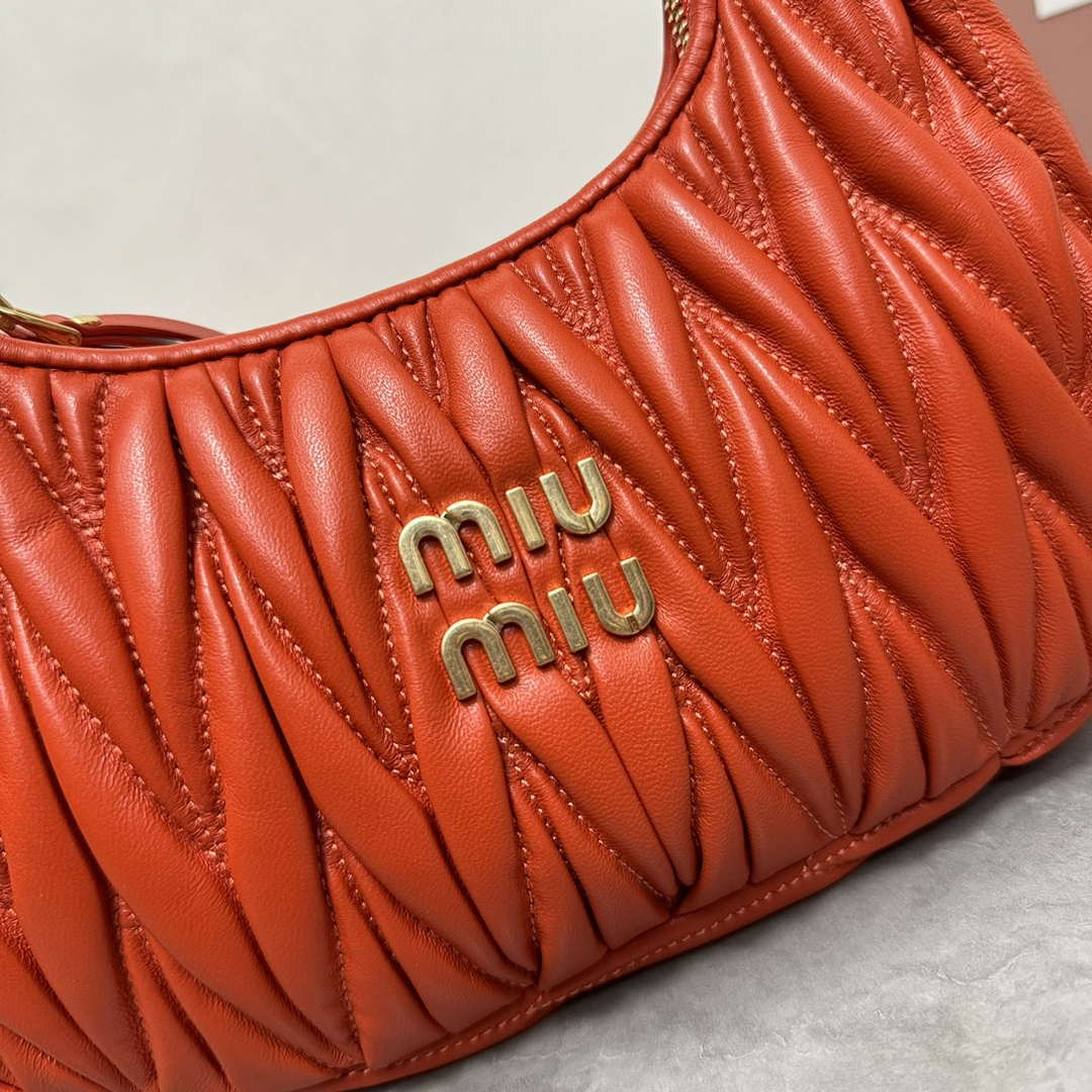 MiuMiu 5BC125 Small Matelass¨¦ nappa leather handbag Orange