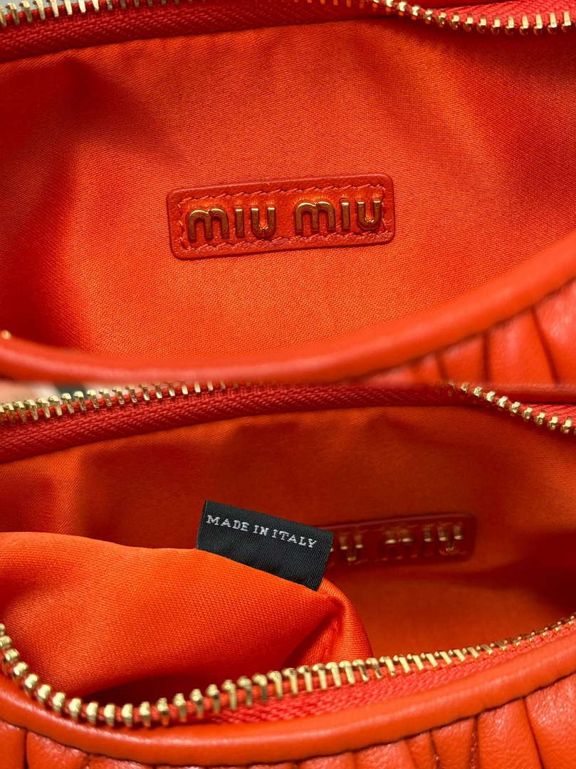 MiuMiu 5BC125 Small Matelass¨¦ nappa leather handbag Orange