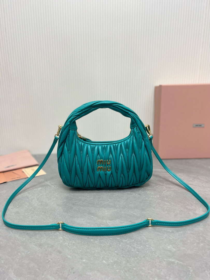 MiuMiu 5BC125 Small Matelass¨¦ nappa leather handbag Dark Green