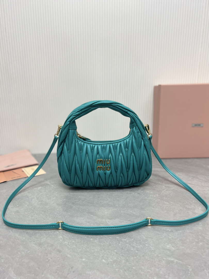 MiuMiu 5BC125 Small Matelass¨¦ nappa leather handbag Dark Green