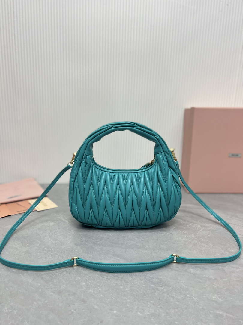 MiuMiu 5BC125 Small Matelass¨¦ nappa leather handbag Dark Green