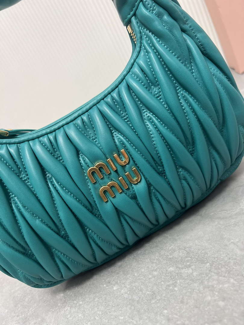 MiuMiu 5BC125 Small Matelass¨¦ nappa leather handbag Dark Green