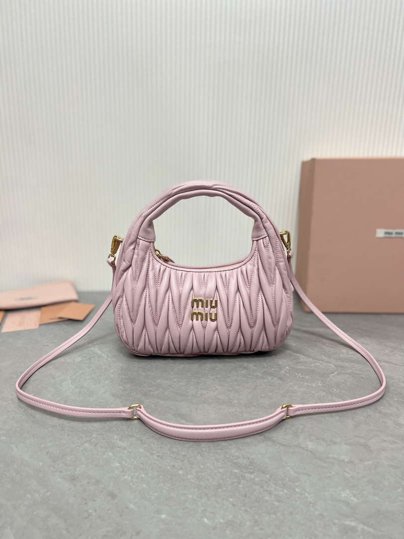 MiuMiu 5BC125 Small Matelass¨¦ nappa leather handbag Light Pink