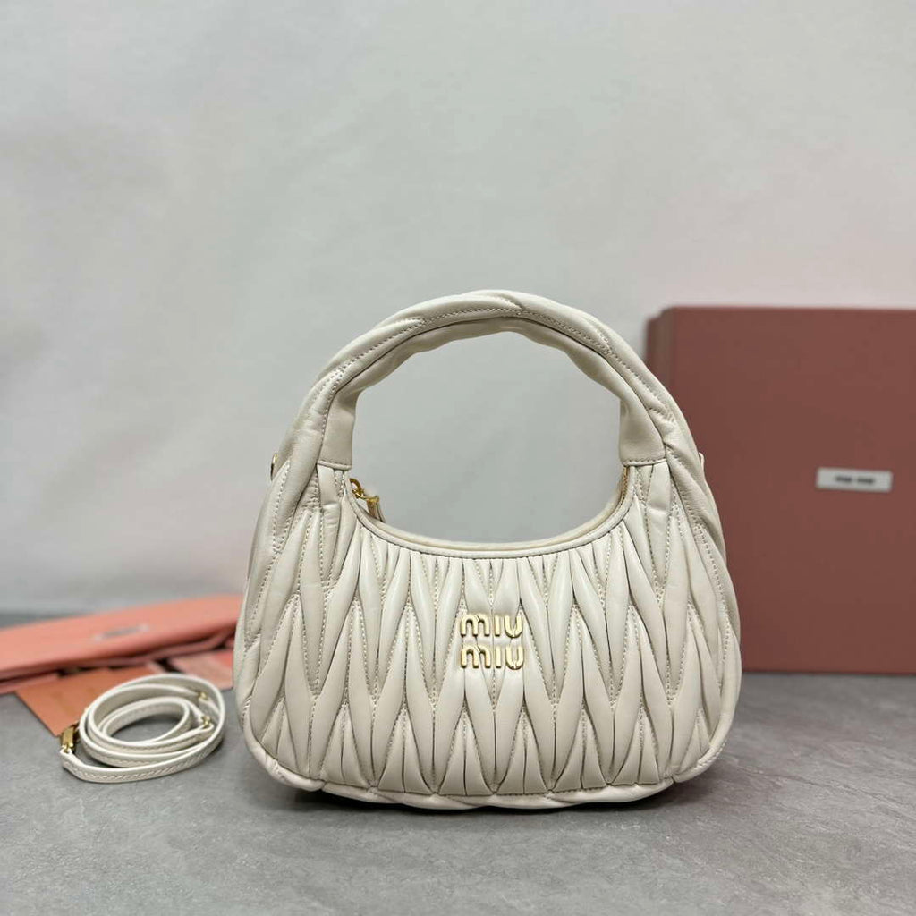 MiuMiu 5BC153 Wander matelass¨¦ nappa leather hobo bag Beige