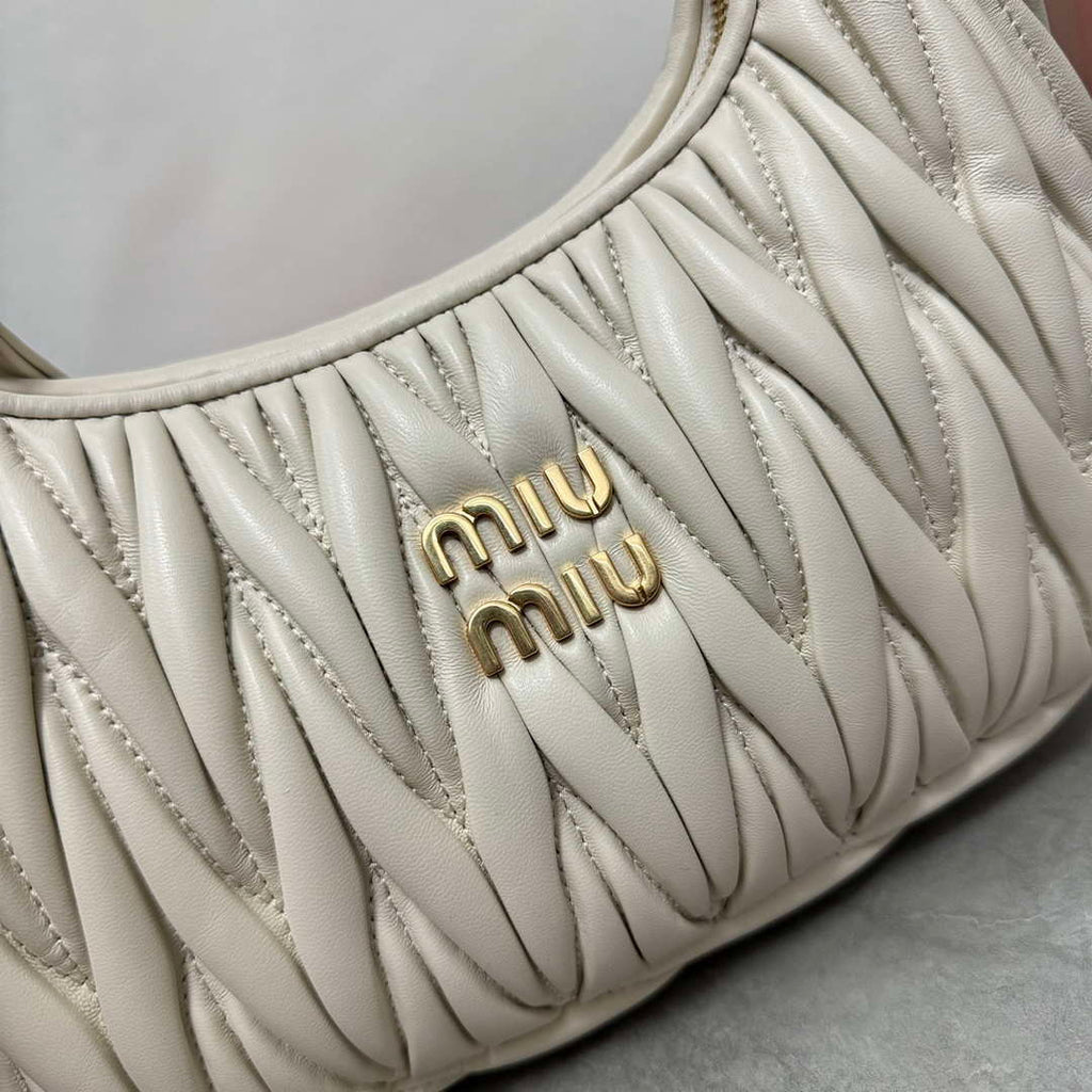 MiuMiu 5BC153 Wander matelass¨¦ nappa leather hobo bag Beige