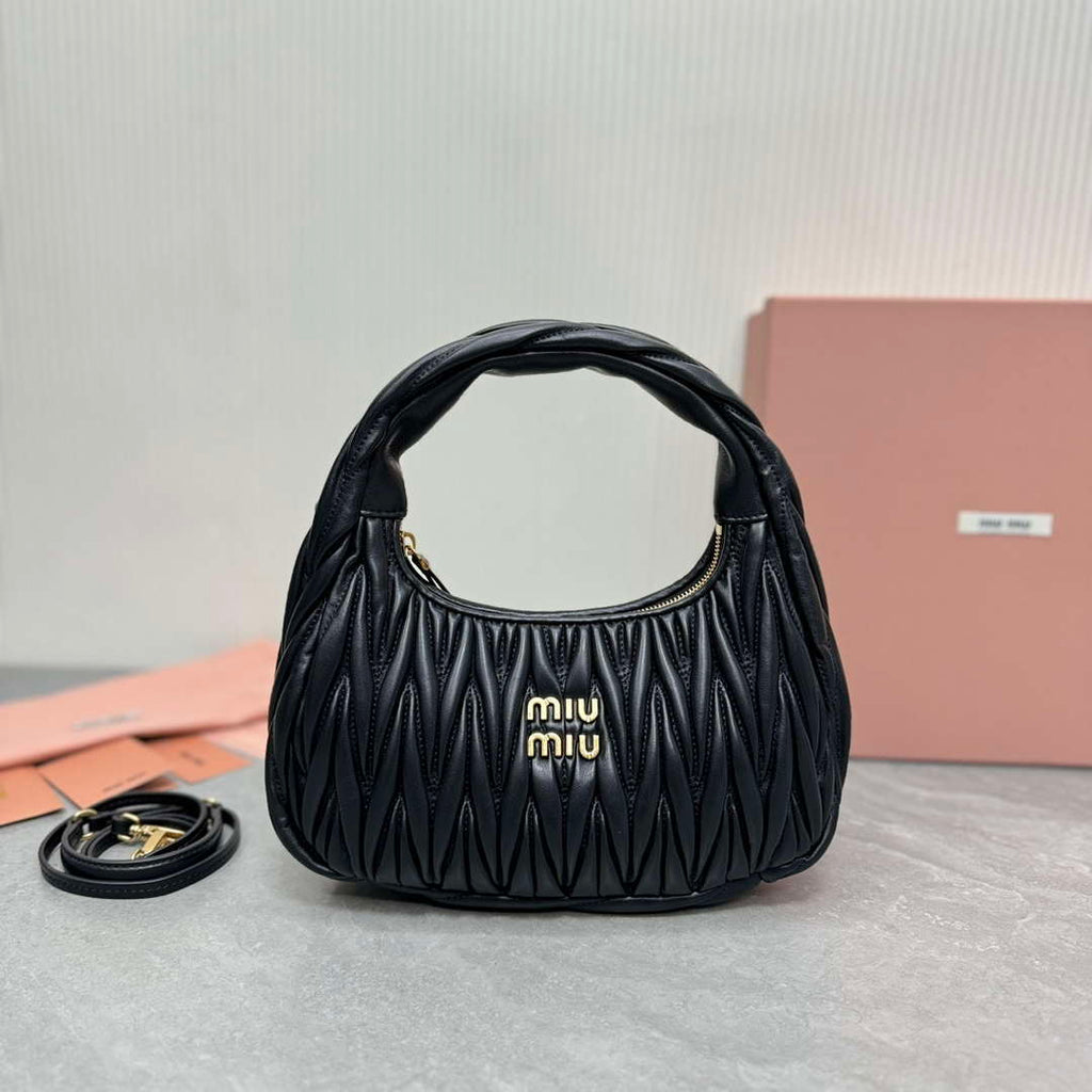 MiuMiu 5BC153 Wander matelass¨¦ nappa leather hobo bag Black