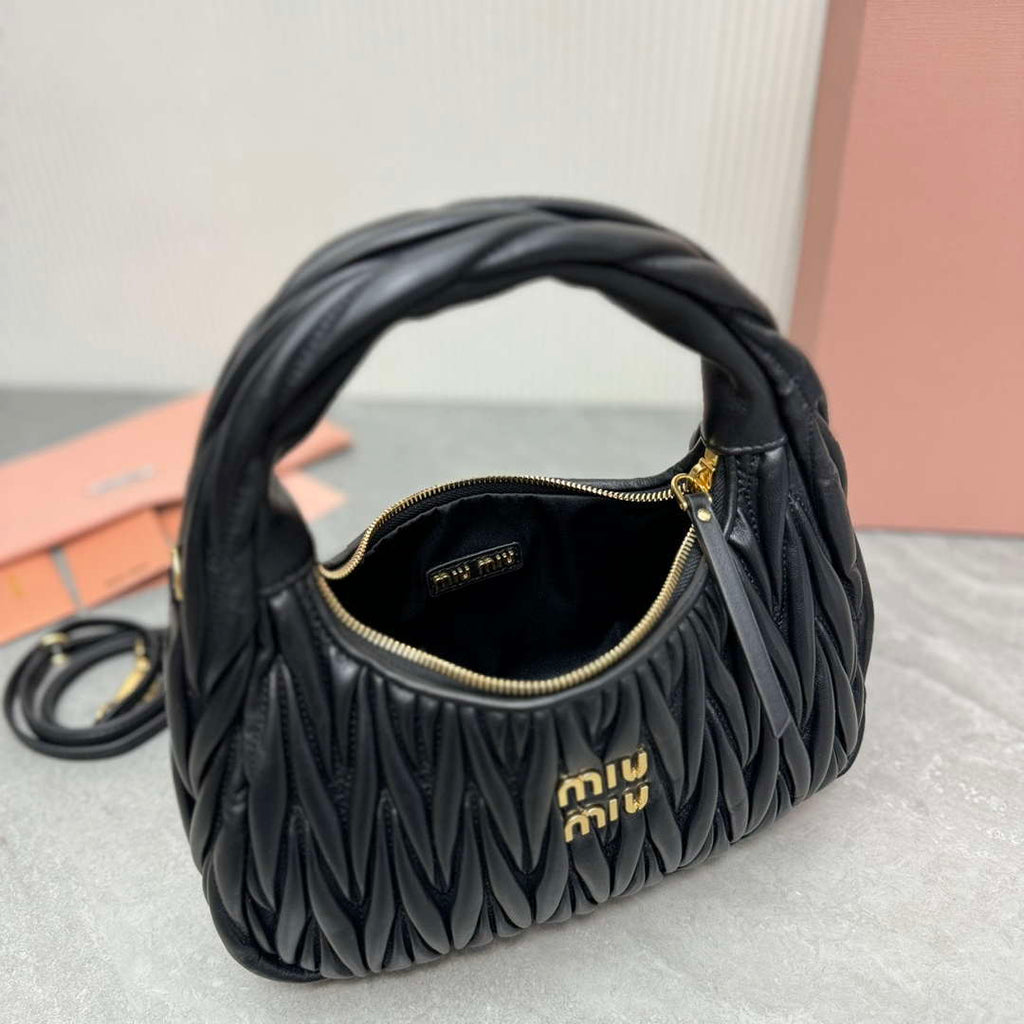 MiuMiu 5BC153 Wander matelass¨¦ nappa leather hobo bag Black