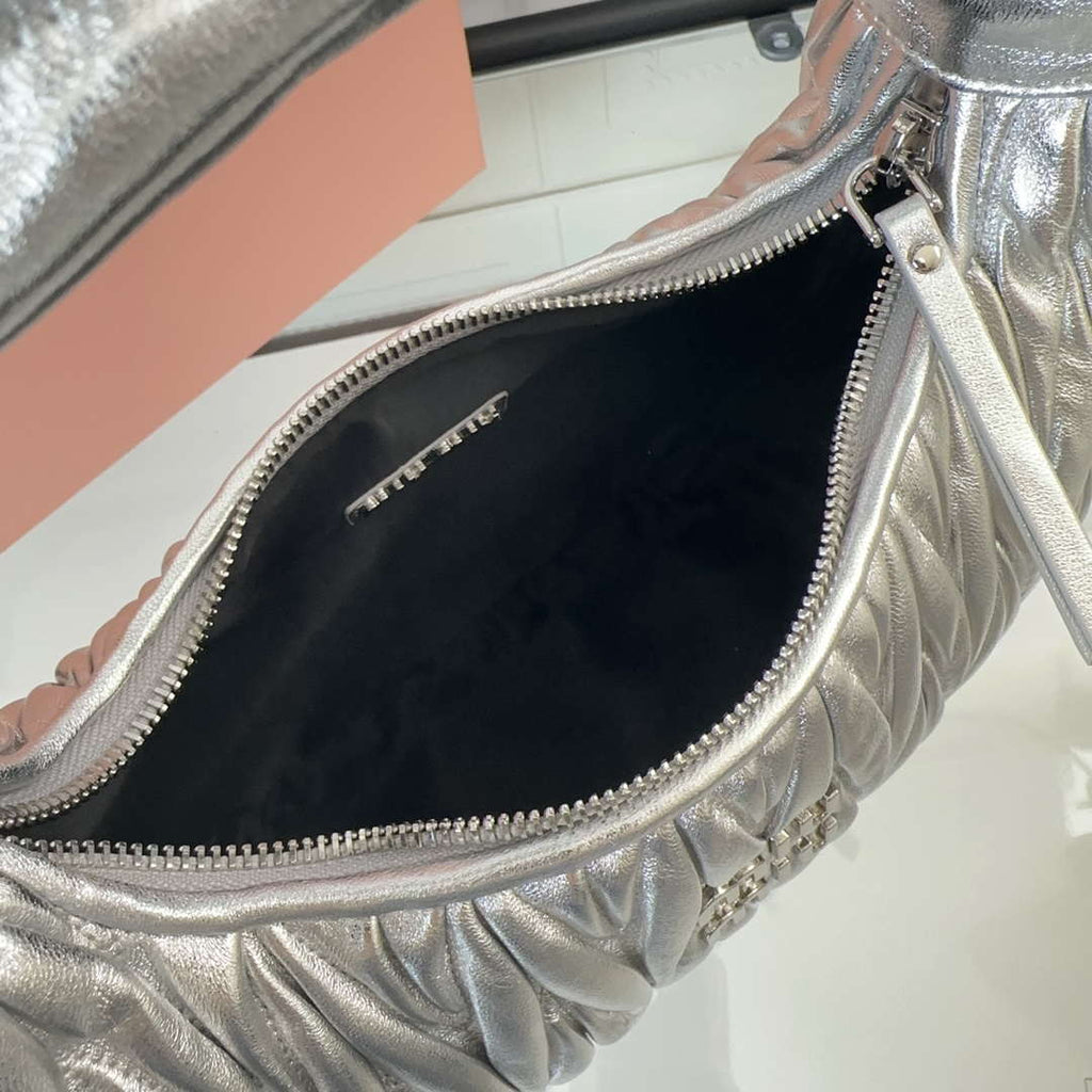 MiuMiu 5BC153 Wander matelass¨¦ nappa leather hobo bag Silver