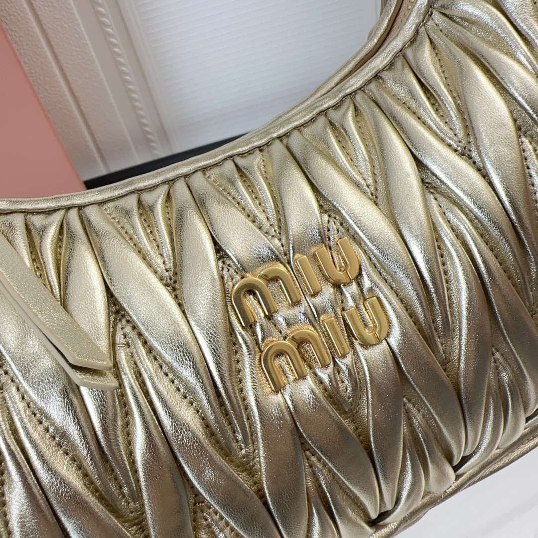 MiuMiu 5BC153 Wander matelass¨¦ nappa leather hobo bag Gold