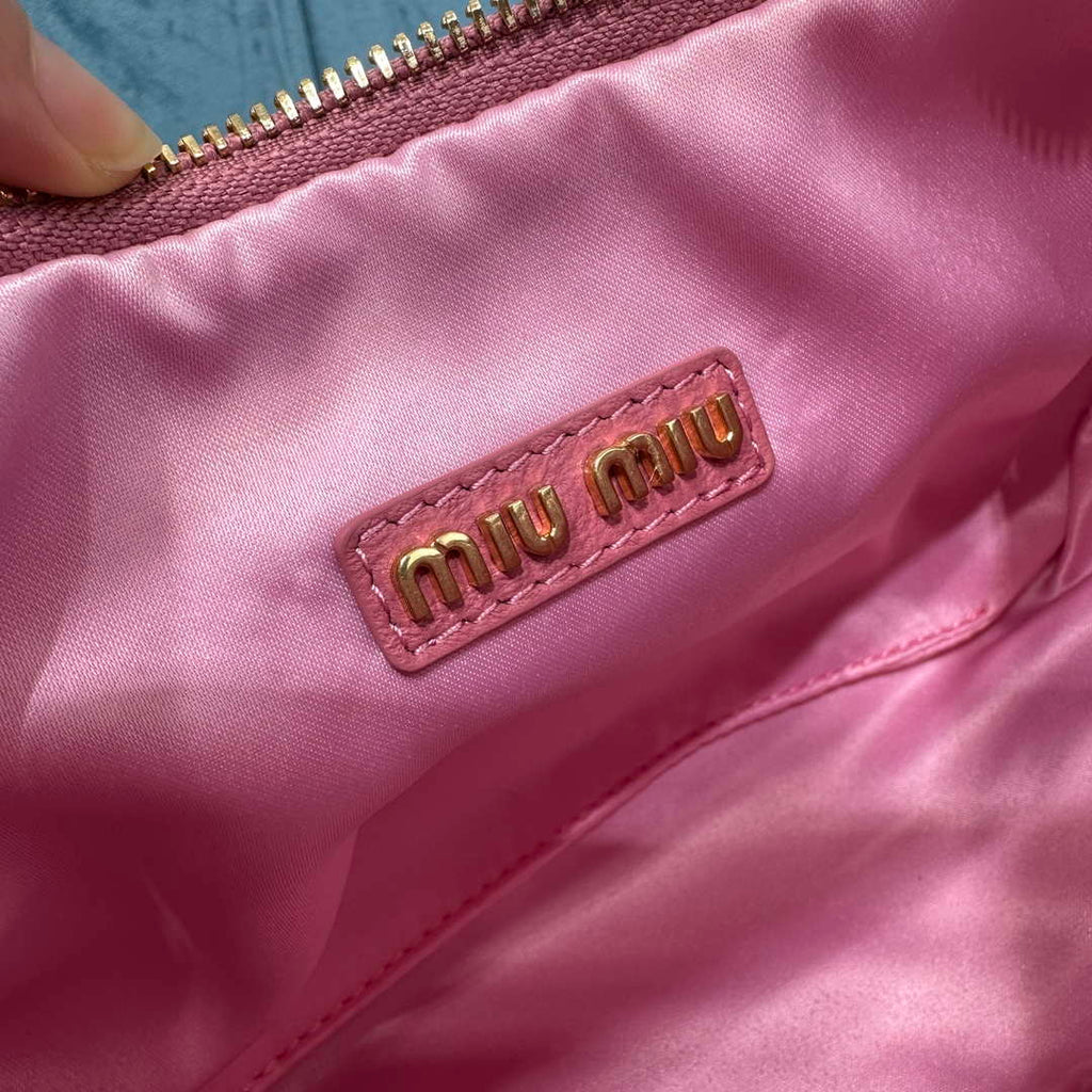 MiuMiu 5BC153 Wander matelass¨¦ nappa leather hobo bag Pink