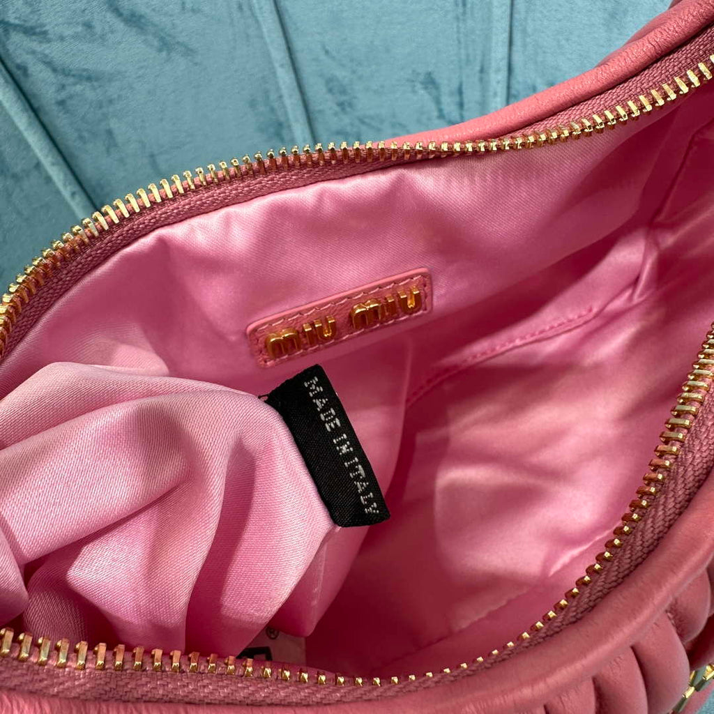 MiuMiu 5BC153 Wander matelass¨¦ nappa leather hobo bag Pink