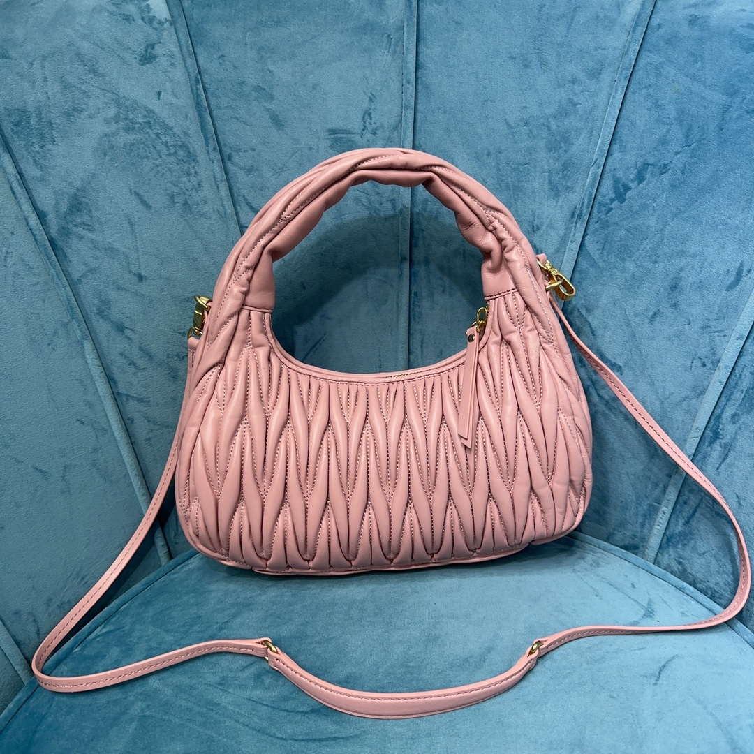 MiuMiu 5BC153 Wander matelass¨¦ nappa leather hobo bag Light Pink