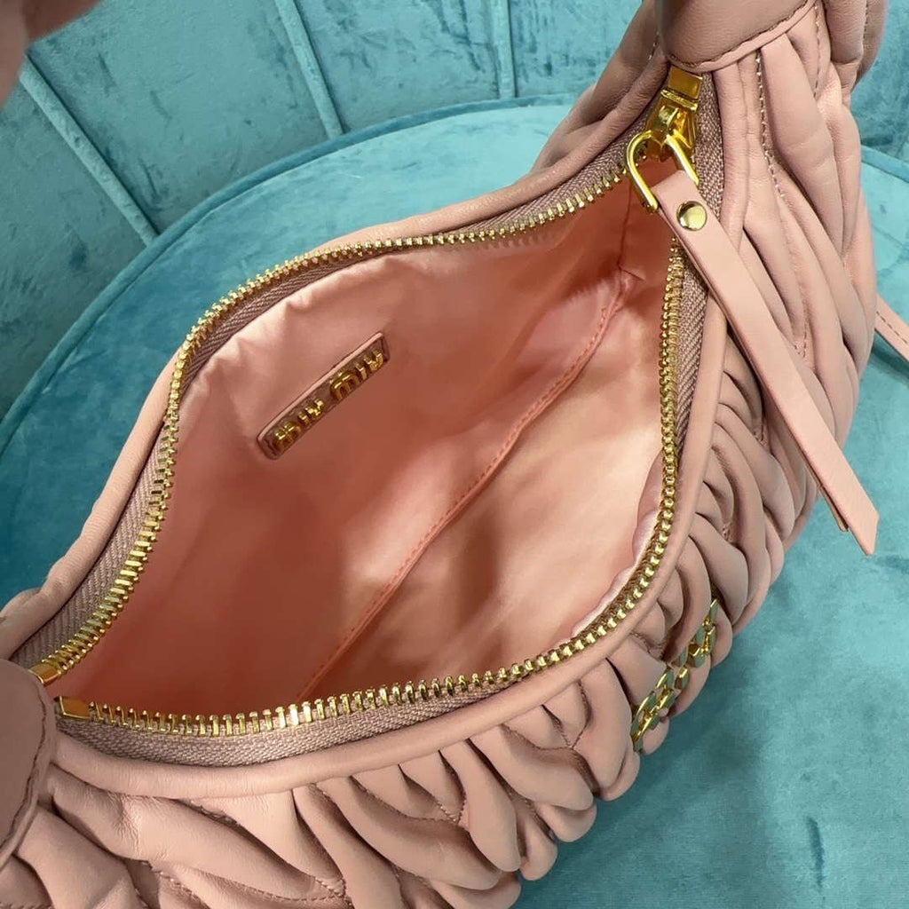 MiuMiu 5BC153 Wander matelass¨¦ nappa leather hobo bag Light Pink