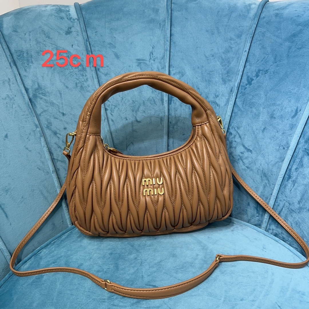 MiuMiu 5BC153 Wander matelass¨¦ nappa leather hobo bag Caramel