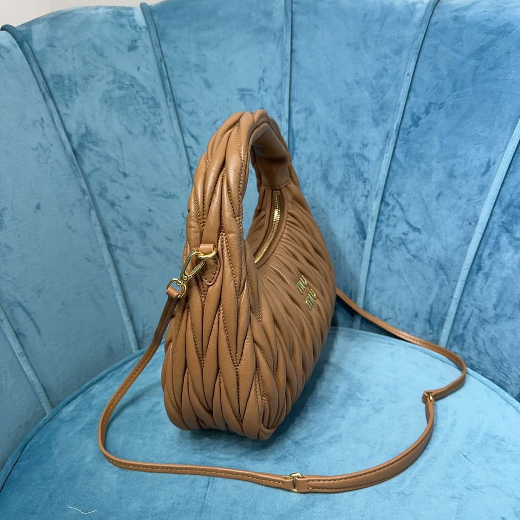 MiuMiu 5BC153 Wander matelass¨¦ nappa leather hobo bag Caramel