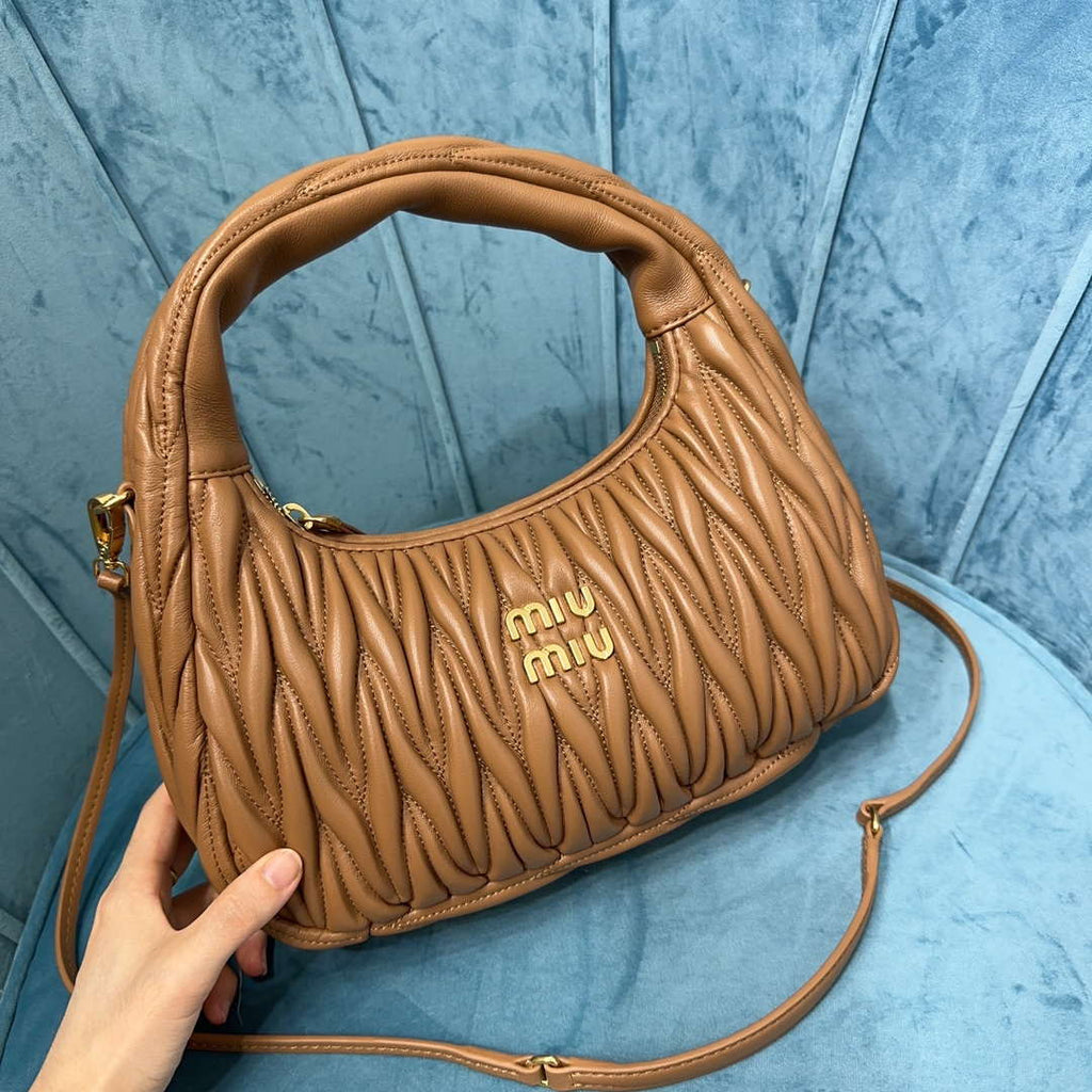 MiuMiu 5BC153 Wander matelass¨¦ nappa leather hobo bag Caramel