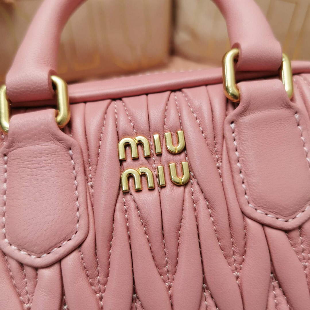 MiuMiu 5BP077 Matelass¨¦ nappa leather top-handle mini-bag Alabaster Pink