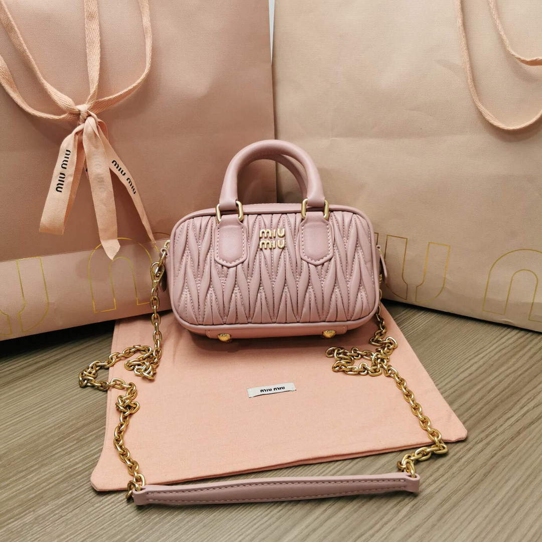 MiuMiu 5BP077 Matelass¨¦ nappa leather top-handle mini-bag light pink