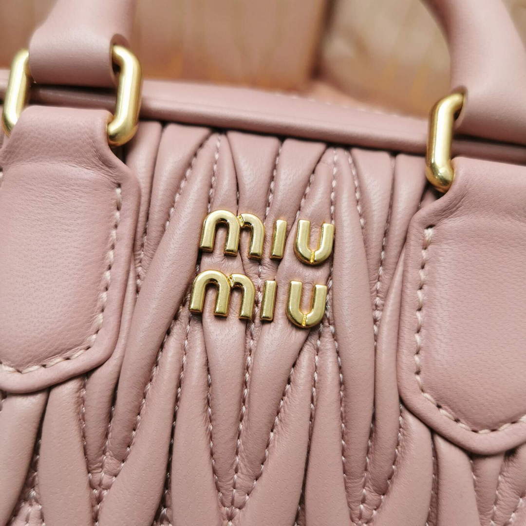 MiuMiu 5BP077 Matelass¨¦ nappa leather top-handle mini-bag light pink