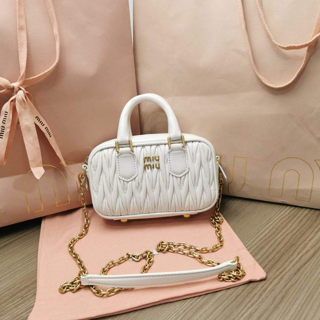 MiuMiu 5BP077 Matelass¨¦ nappa leather top-handle mini-bag White