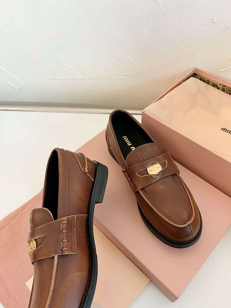 MiuMiu 5D773D Women's Leather loafers Miu8030