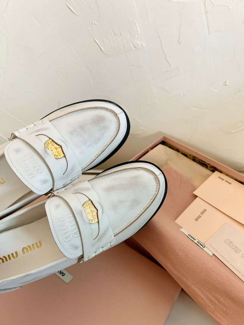 MiuMiu 5D773D Women's Leather loafers Miu8033 - Euro 35=US 4 - View 9