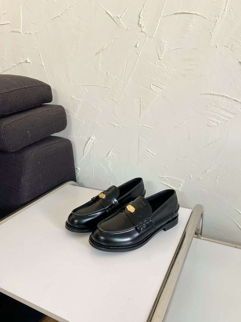 MiuMiu 5D773D Women's Leather loafers Miu8035 - Euro 35=US 4 - View 2