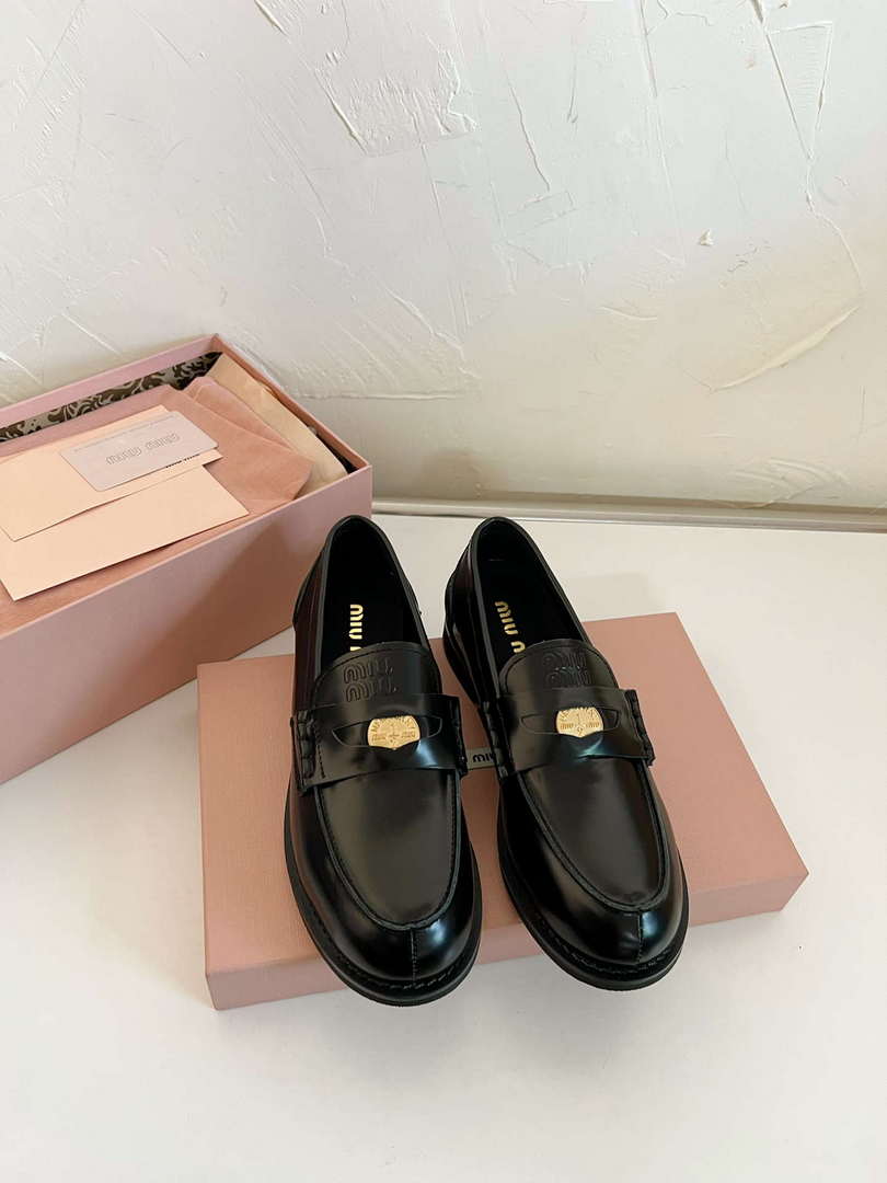 MiuMiu 5D773D Women's Leather loafers Miu8035 - Euro 35=US 4 - View 1