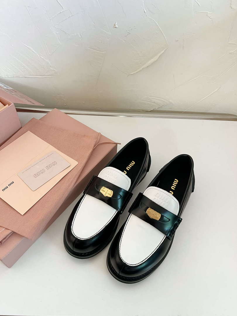 MiuMiu 5D773D Women's Leather loafers Miu8036