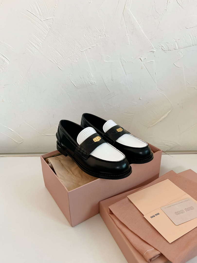 MiuMiu 5D773D Women's Leather loafers Miu8036