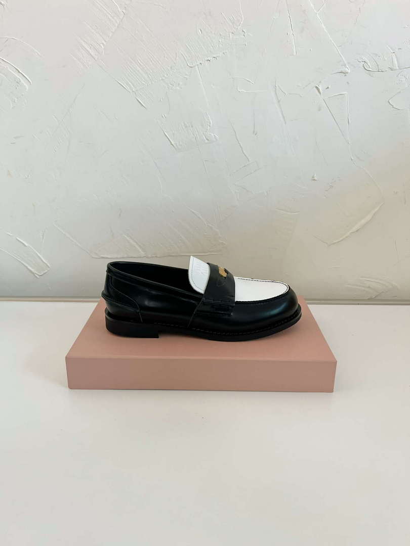 MiuMiu 5D773D Women's Leather loafers Miu8036