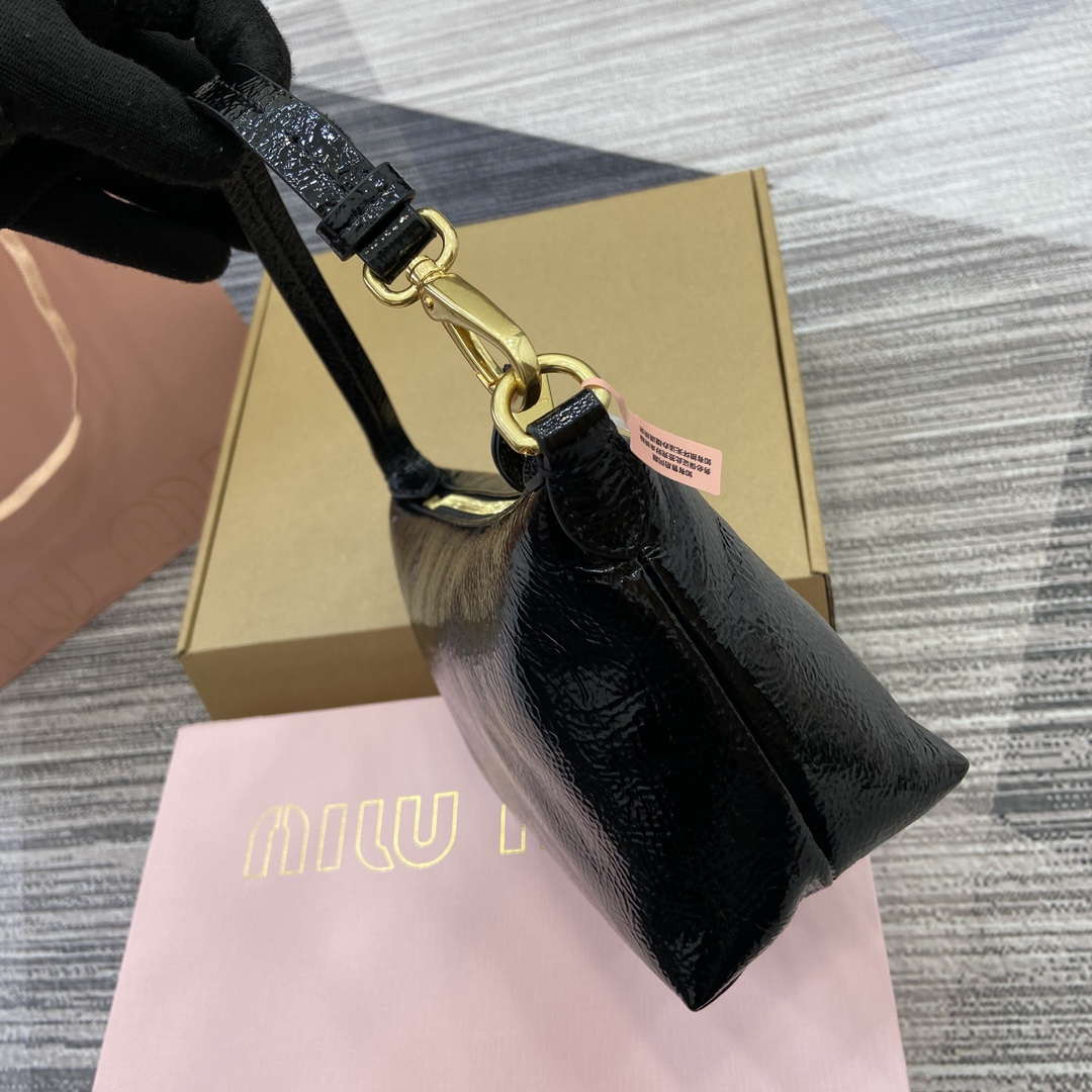 MiuMiu 5NE841 Naplak Patent Leather Pouch Bag Black