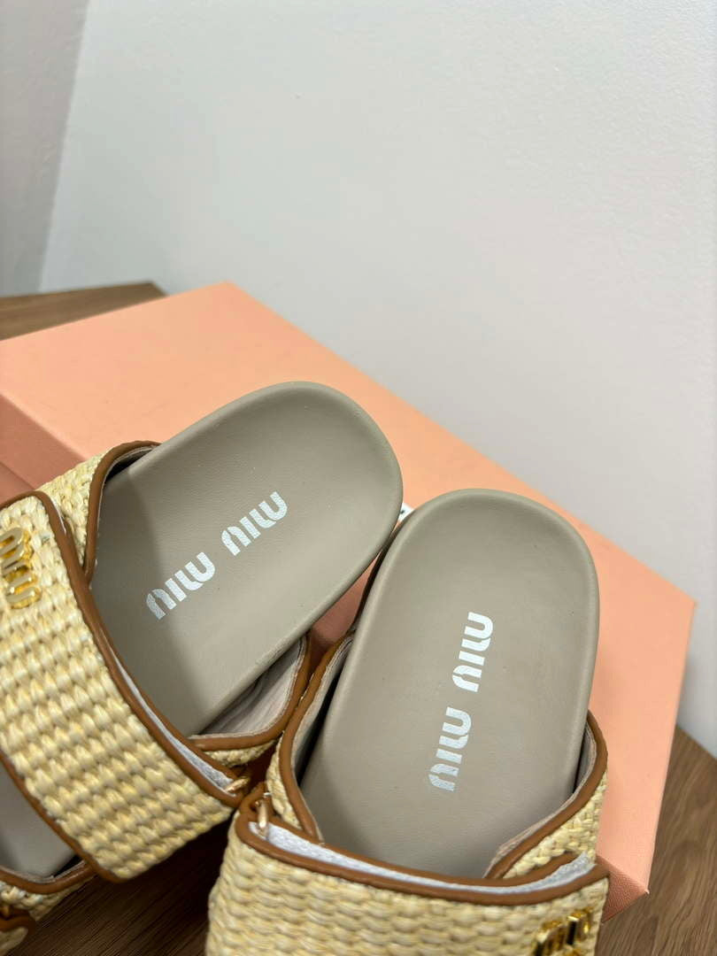 MiuMiu 5X133E Women's Sporty raffia-effect woven fabric sandals Miu8004