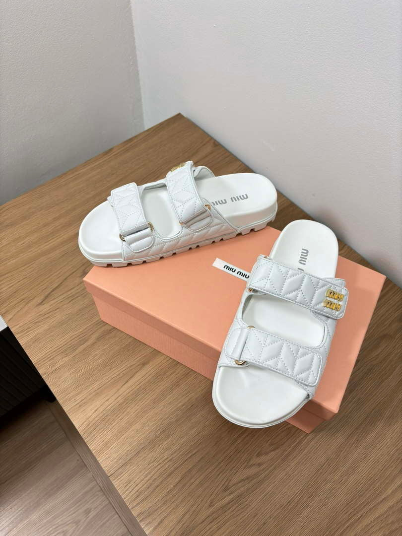MiuMiu 5X135E Women's Sporty matelass¨¦ nappa leather sandals Miu8007
