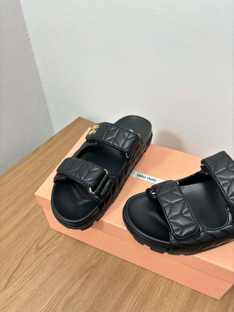 MiuMiu 5X135E Women's Sporty matelass¨¦ nappa leather sandals Miu8008