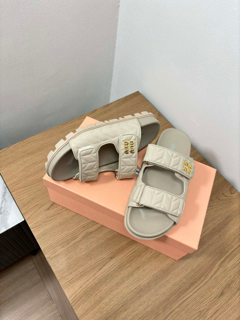 MiuMiu 5X135E Women's Sporty matelass¨¦ nappa leather sandals Miu8009