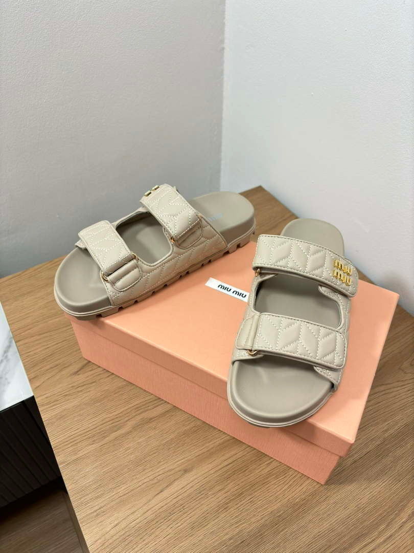 MiuMiu 5X135E Women's Sporty matelass¨¦ nappa leather sandals Miu8009