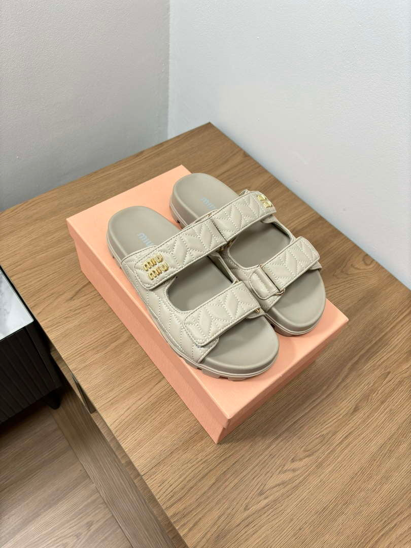 MiuMiu 5X135E Women's Sporty matelass¨¦ nappa leather sandals Miu8009