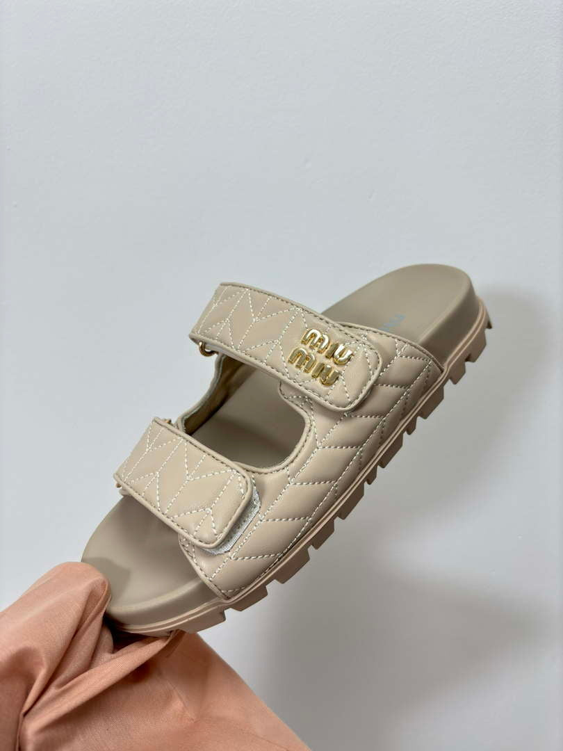 MiuMiu 5X135E Women's Sporty matelass¨¦ nappa leather sandals Miu8009