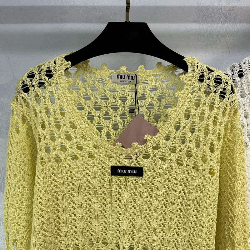 MiuMiu Women's T-shirt Fashion Clothing M99123