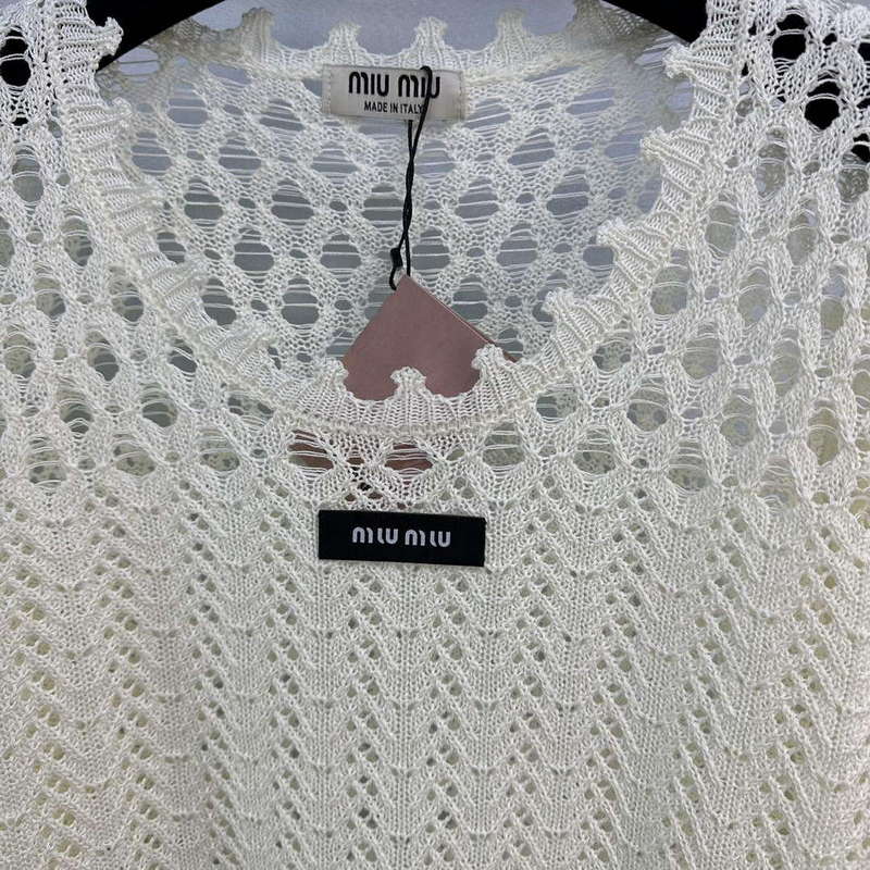MiuMiu Women's T-shirt Fashion Clothing M99124