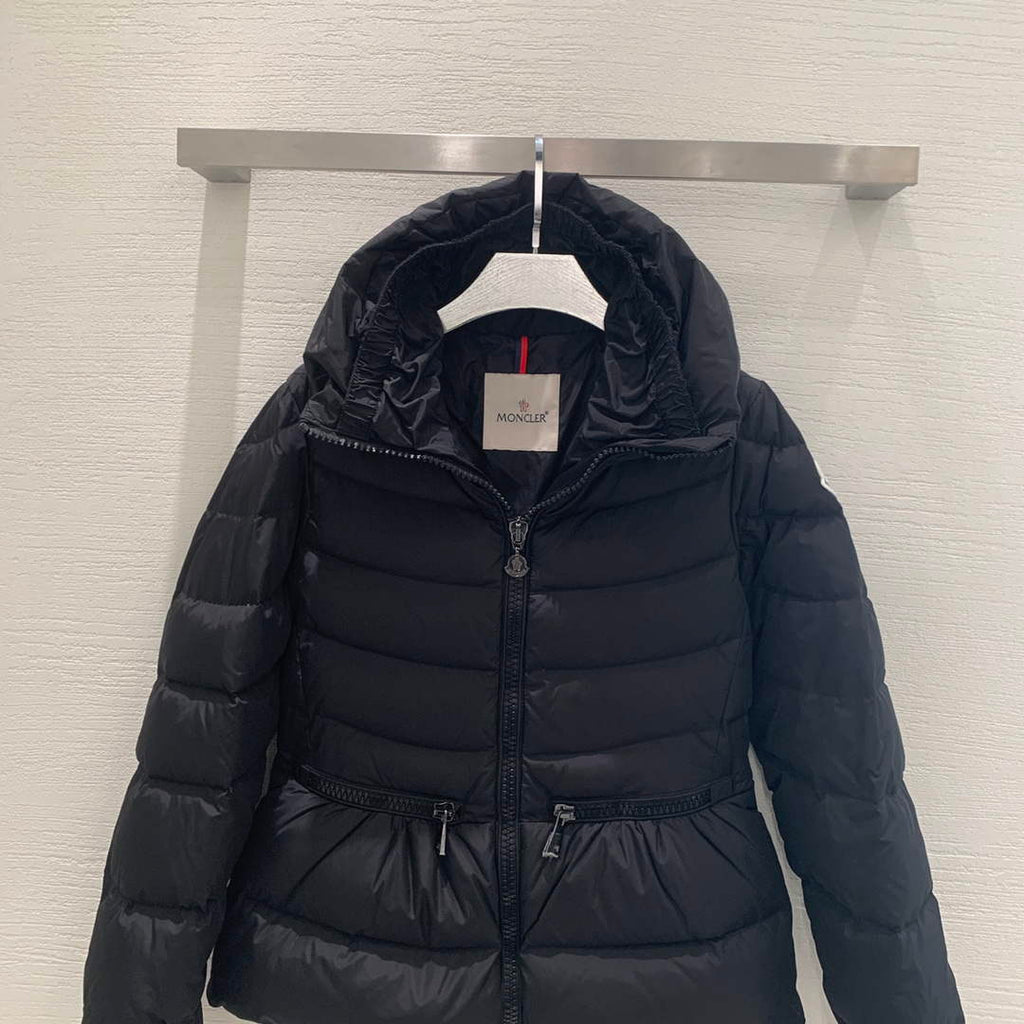 Moncler G20911A Women's Short Down Black 88631