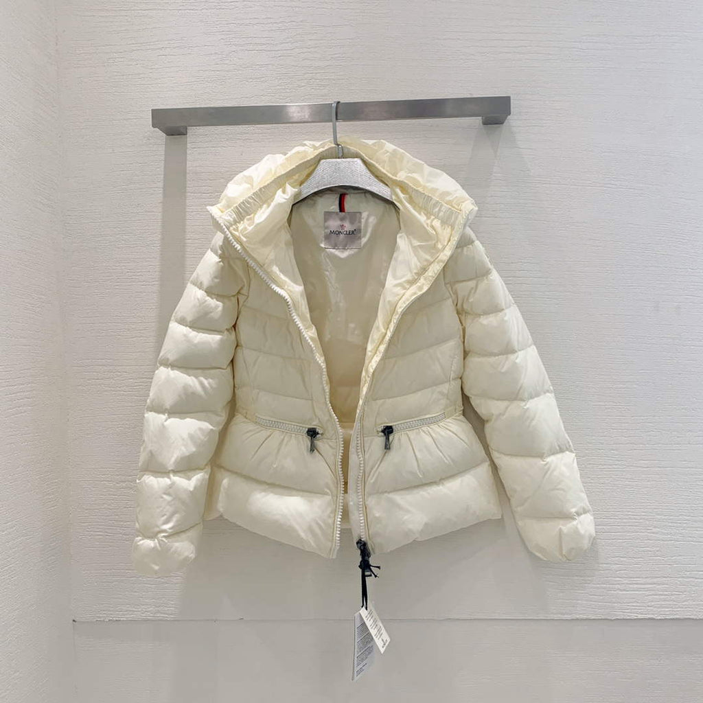 Moncler G20911A Women's Short Down White 88630