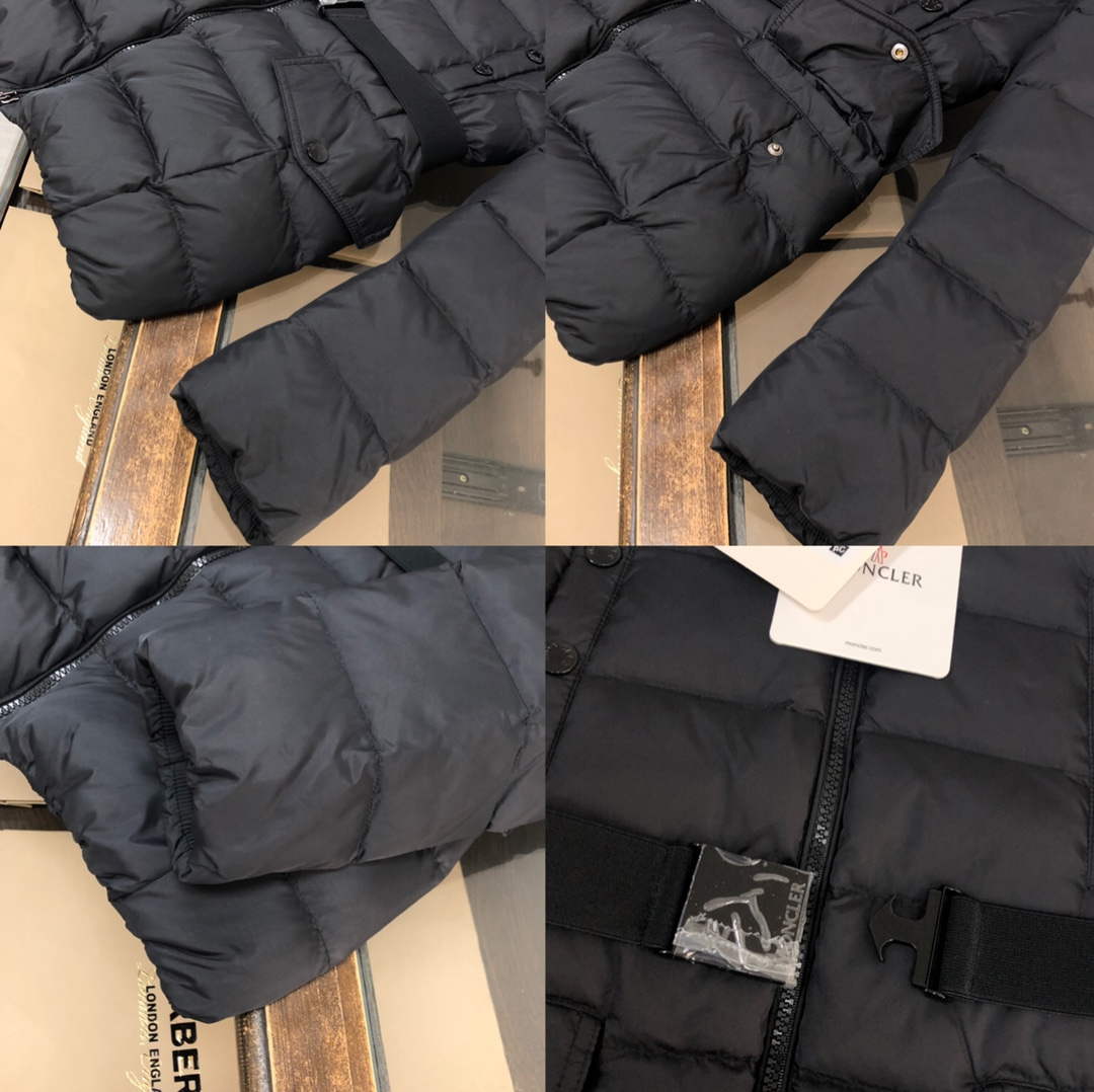 Moncler G20912A Women's Short Down Black 88635